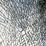 Via dei Mille, vetrata danneggiata davanti a un’enoteca: denunciato un 55enne