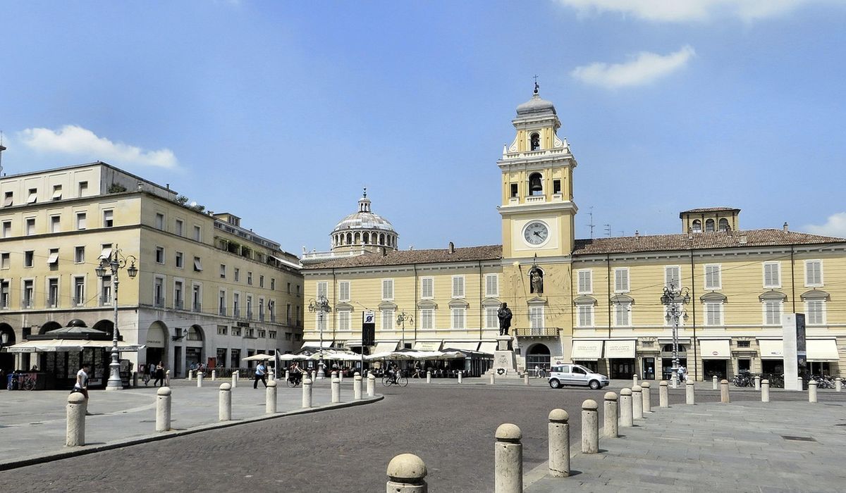 Portici e strade storiche di Parma: itinerario nel centro tra piazze, palazzi e quartieri