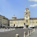 Portici e strade storiche di Parma: itinerario nel centro tra piazze, palazzi e quartieri
