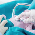 Parma, neonato di un chilo salvato con una pericardiocentesi